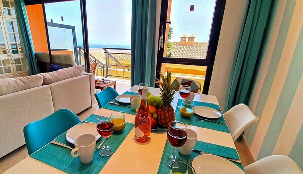 Dining - Panorama Blue – Apartment with ocean view for 10p (Caleta de Fuste)