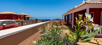 Villa Oceana – Cliffside Retreat