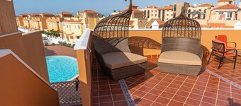 Hole-In-One – Penthouse by the ocean & golf course