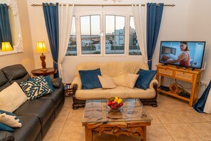 TV - Hole-In-One – Penthouse by the ocean & golf course (Caleta de Fuste)
