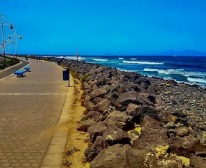 Platja a a prop 