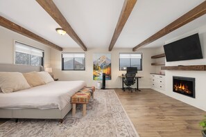 4 Schlafzimmer, Schreibtisch, Bügeleisen/Bügelbrett, kostenloses WLAN