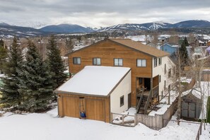 Exterior - Spacious 7 Bed Retreat, Hot Tub + Ski Hill Views (Fraser)