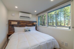 2 bedrooms, free WiFi, bed sheets - Adventure Cabin 66 - Luxurious Adventure Cabin (Truckee)