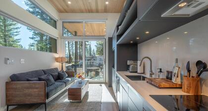 Adventure Cabin 45 (pet friendly) - Luxurious Adventure Cabin