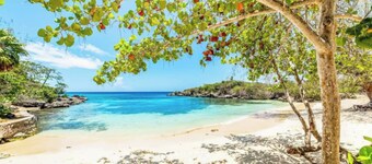 15min to Ocho Rios-Family sized 2bed/2bath-Pool-BBQ Grill-100Mbps-Gated Complex