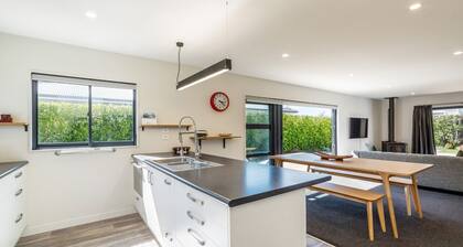 Private Escape, Martinborough