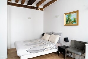 1 bedroom, iron/ironing board, WiFi, bed sheets