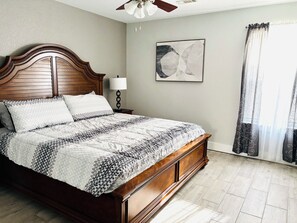 3 bedrooms, desk, iron/ironing board, WiFi - Home Sweet Home (Fayetteville)