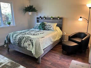 3 slaapkamers, een strijkplank/strijkijzer, reisbedje, wifi