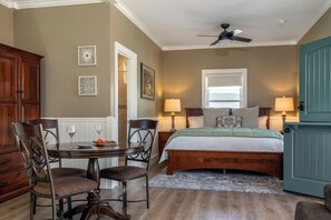 1 bedroom, desk, iron/ironing board, free WiFi