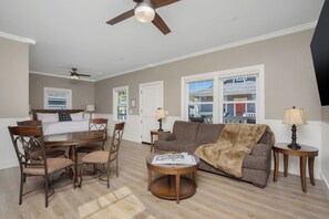 Smart TV - Bungalow #5 by Polo House and Bungalows (Santa Ynez)