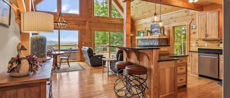 Televisión y chimenea