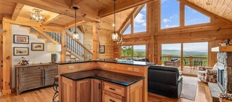 Hummingbird Hill-Big Mountain Views