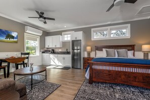 1 chambre, bureau, fer et planche à repasser, Wi-Fi gratuit