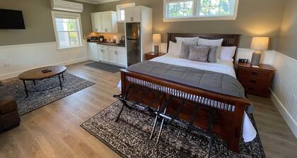 Bungalow #4 by Polo House and Bungalows