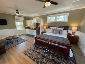 1 makuuhuone, silitysrauta/-lauta, ilmainen Wi-Fi, vuodevaatteet