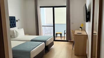 Standard Twin Room, Balcony | In-room safe, laptop workspace, free WiFi