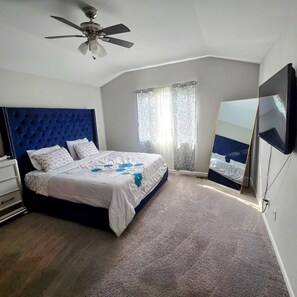 3 bedrooms, in-room safe, iron/ironing board, WiFi