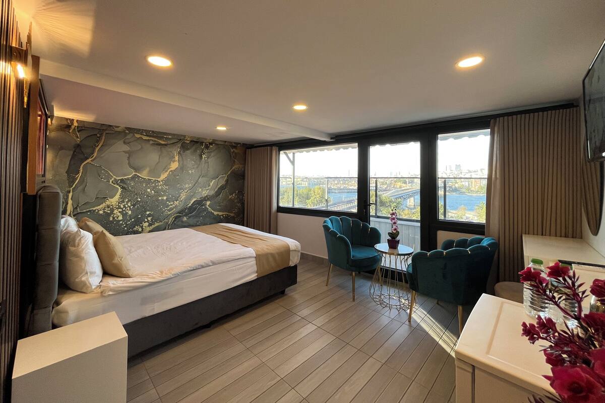 Panoramic Double Room, Balcony, Sea View | Premium bedding, soundproofing, iron/ironing board (on request)