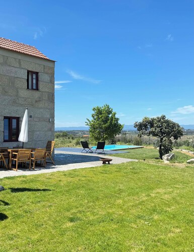 Charming 3-bedroom farmhouse with AC and WiFi in Serra da Estrela,  