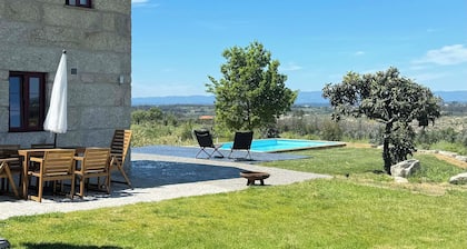 Charming 3-bedroom farmhouse with AC and WiFi in Serra da Estrela,