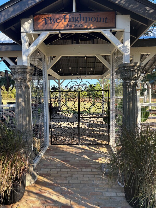 Exterior detail - High Point 1912 Charming Farmhouse in Red Rock on six acres with 2 zone AC, WiFi (Red Rock)