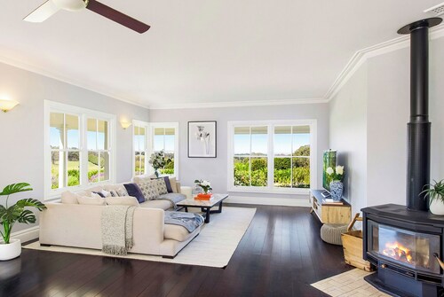 Skyfall - Country estate, a family and entertaining paradise. 