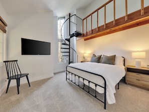 2 bedrooms, iron/ironing board, travel crib, free WiFi