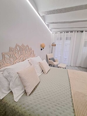 1 habitación, tabla de planchar con plancha, wifi gratis y ropa de cama 