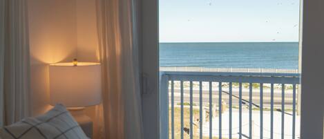4 bedrooms, iron/ironing board, travel crib, free WiFi