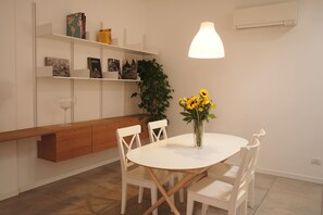 Dining - Centro Ampola 9 - Split-level Loft W/garde Near Fo (Milan)