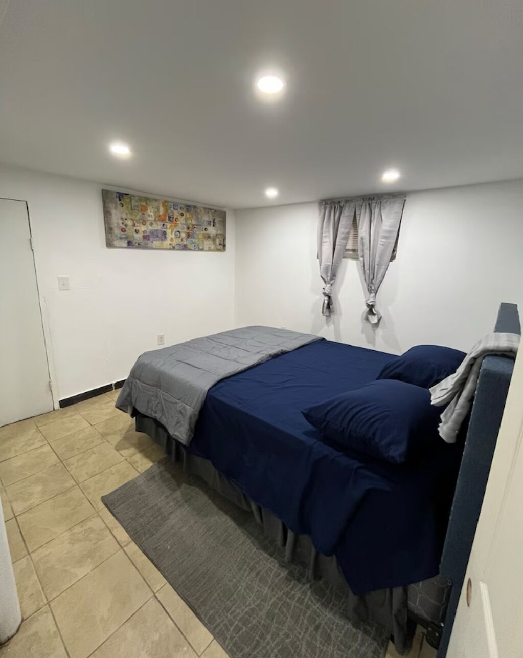 2 slaapkamers, een strijkplank/strijkijzer, wifi, beddengoed