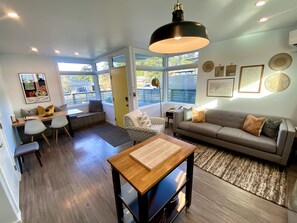 Smart TV, books, offices