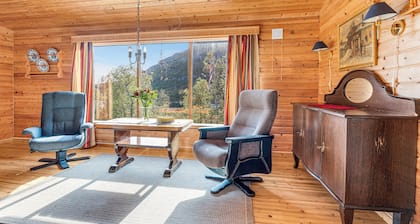 Cabin with northern lights & ocean view