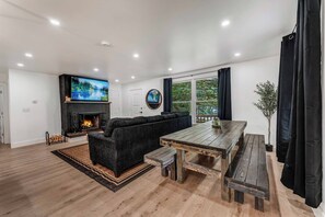 Interior - Cozy Ranch by the Lake w/Hot Tub in the Mountains (Albrightsville)
