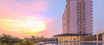 Opulent Living - Oceanview Penthouse with Tailored Guest Services