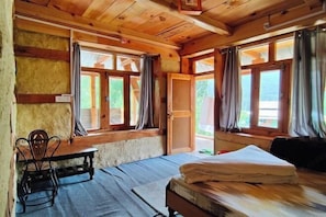 Room - Yalakhom (Sosan)