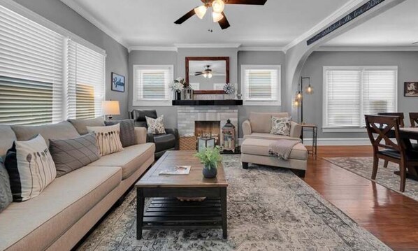 Smart TV, DVD player