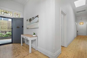 Room - Wanderlust 3Br Cottage Grange Illuminate Adelaide 2024 (Grange)