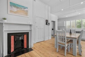 Room - Wanderlust 3Br Cottage Grange Illuminate Adelaide 2024 (Grange)