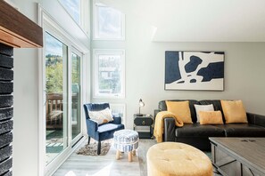 Smart TV y chimenea