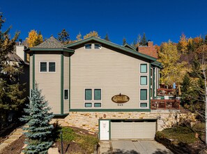 Exterior - Park City Ski Getaway w/Hot Tub - walk to Main/Ski from Gambler 4 (Park City)