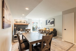Dining - Park City Ski Getaway w/Hot Tub - walk to Main/Ski from Gambler 4 (Park City)