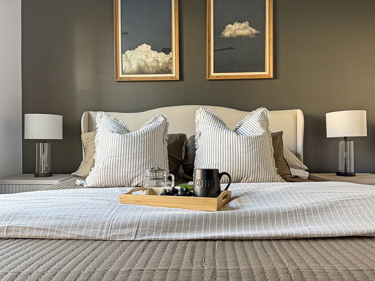 1 Schlafzimmer, Schreibtisch, Bügeleisen/Bügelbrett, Reisekinderbett