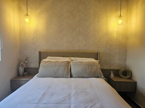 1 habitación, tabla de planchar con plancha, wifi y ropa de cama 