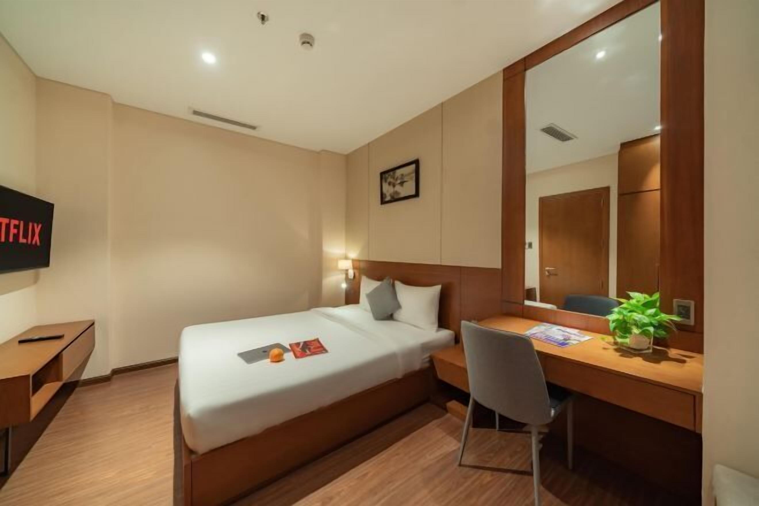 Minibar, desk, laptop workspace, soundproofing