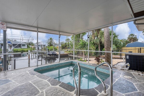 A heated pool - Charlotte County Villa 5875: Relaxing Pool Getaway (Charlotte County)