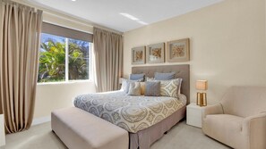 4 bedrooms, iron/ironing board, internet, bed sheets