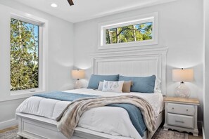 4 habitaciones, tabla de planchar con plancha, wifi y ropa de cama 